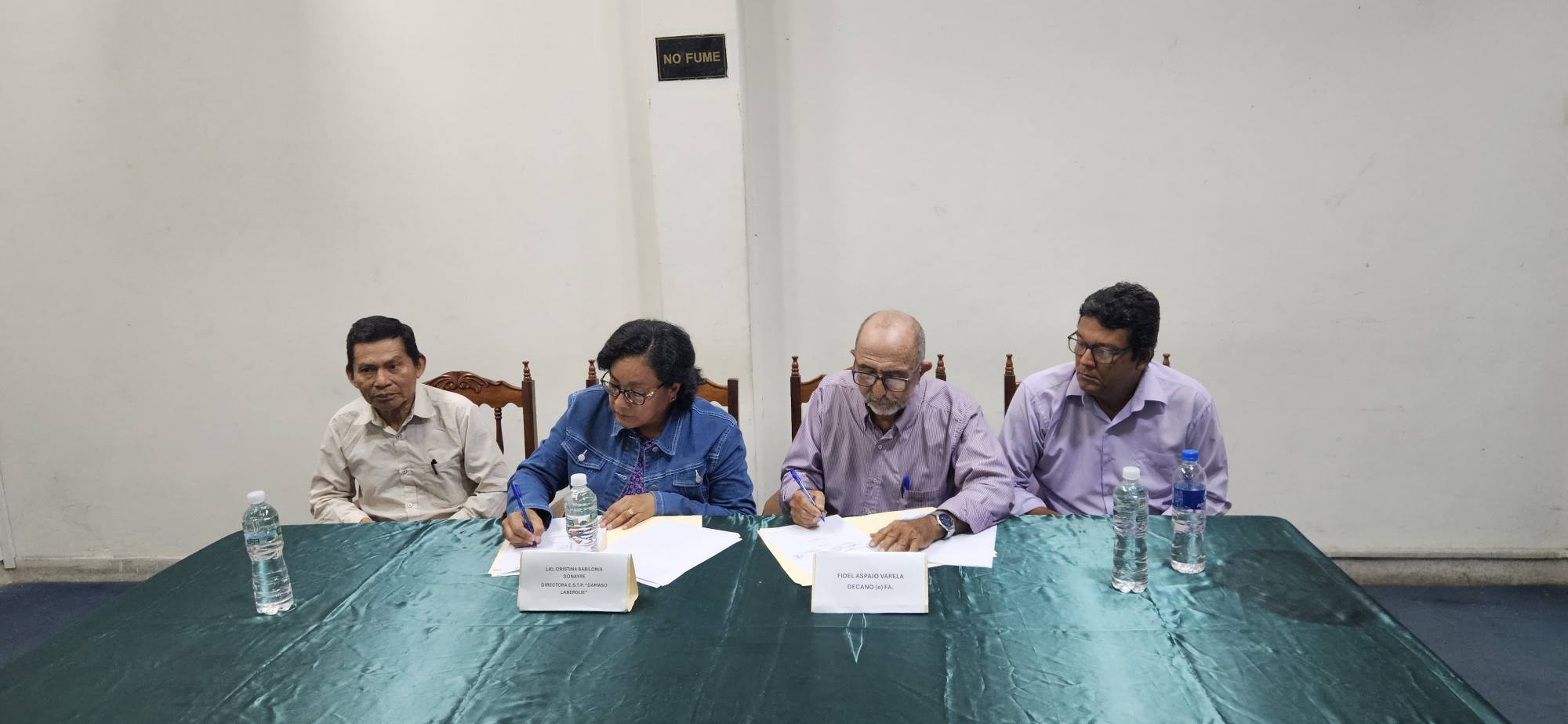 Firma de Convenio Interinstitucional entre el IESTP Damaso Laberge y la Facultad de Agronomía de la UNAP